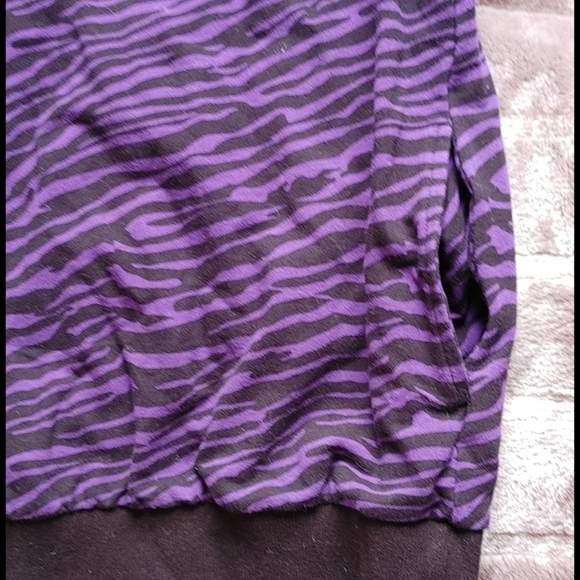 Forever 21 purple zebra top size L - Picture 2 of 4